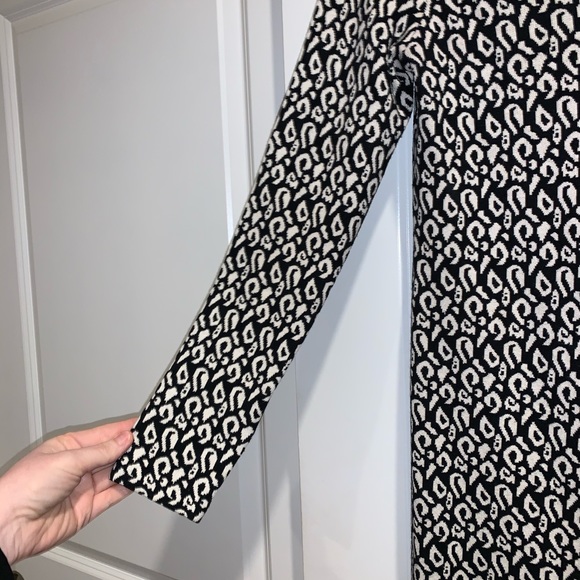 Banana Republic Knit dress - Picture 2 of 4